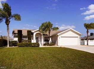 205 SE 9th Ter, Cape Coral, FL 33990