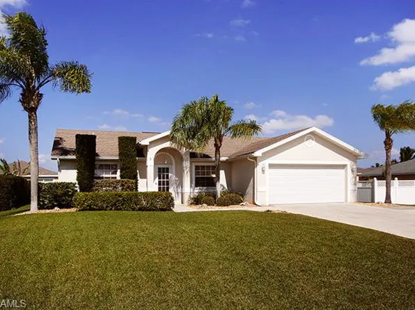 205 SE 9th Ter, Cape Coral, FL 33990