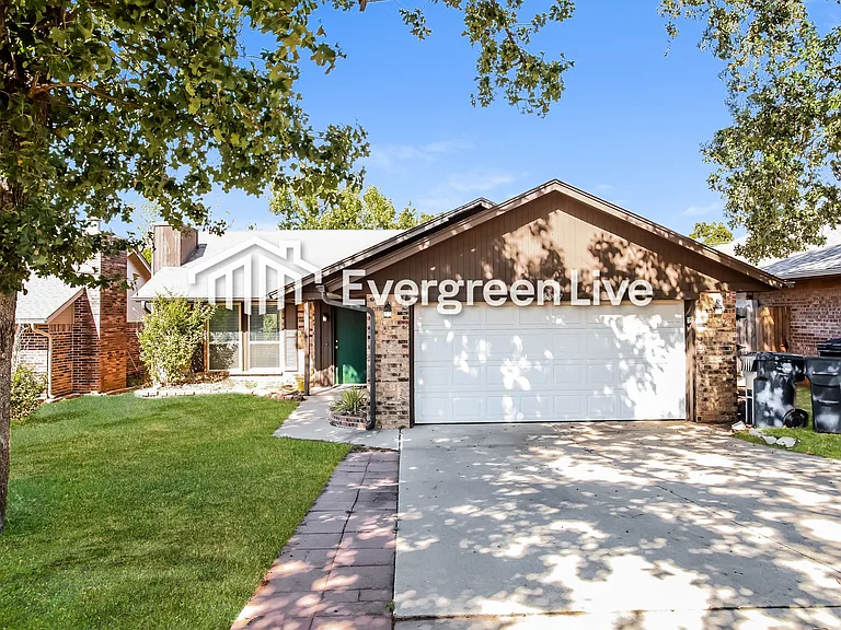 2837 Green Canyon Dr — Photo 2