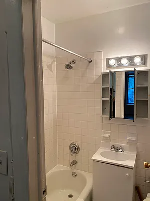 Rented by Sandra Greer Real Estate | media 7