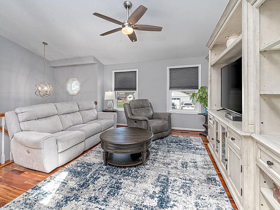 3rd image of 202 Saint Marys Rd