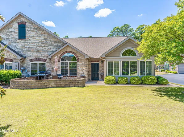 107 W Chelsea Court, Southern Pines, NC 28387