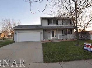 2802 Binghamton Ln, Bloomington, IL 61705