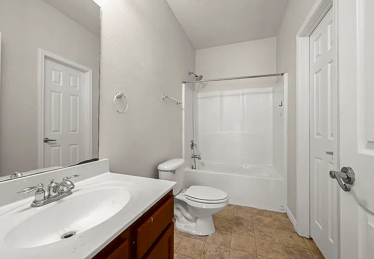 22898 Sabine Dr — Photo 15