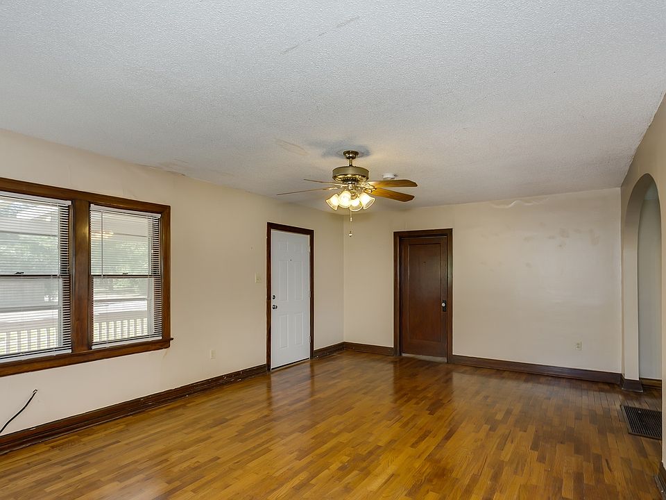 Central and Crestway Duplex Apartments Wichita, KS Zillow