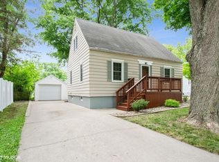 1415 Ridgewood Ave, Ames, IA 50010