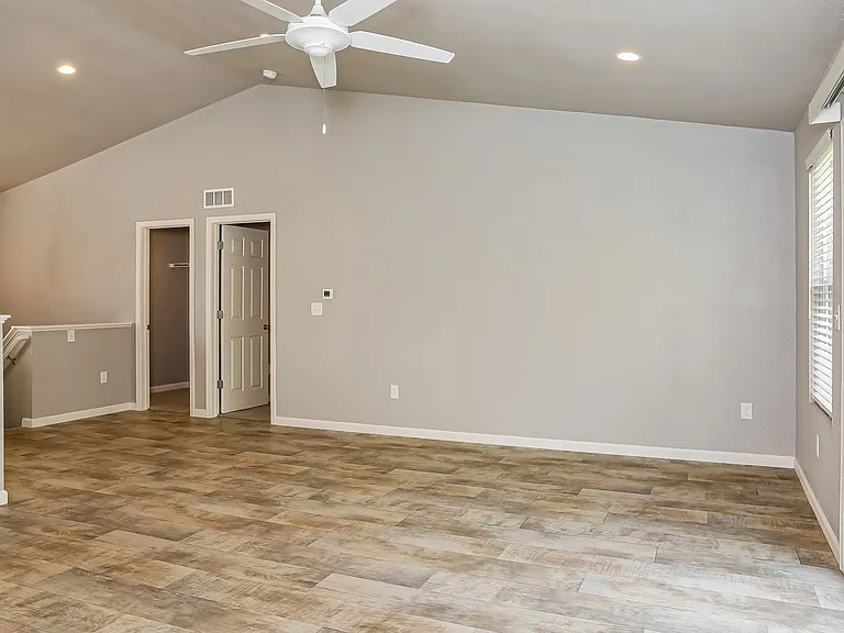 4004 Sumner Dr — Photo 9