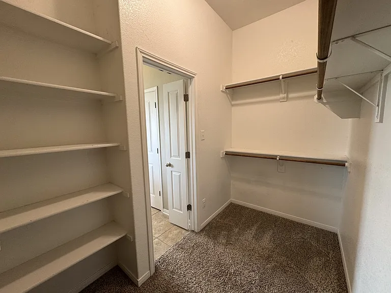5611 Markham Dr — Photo 23
