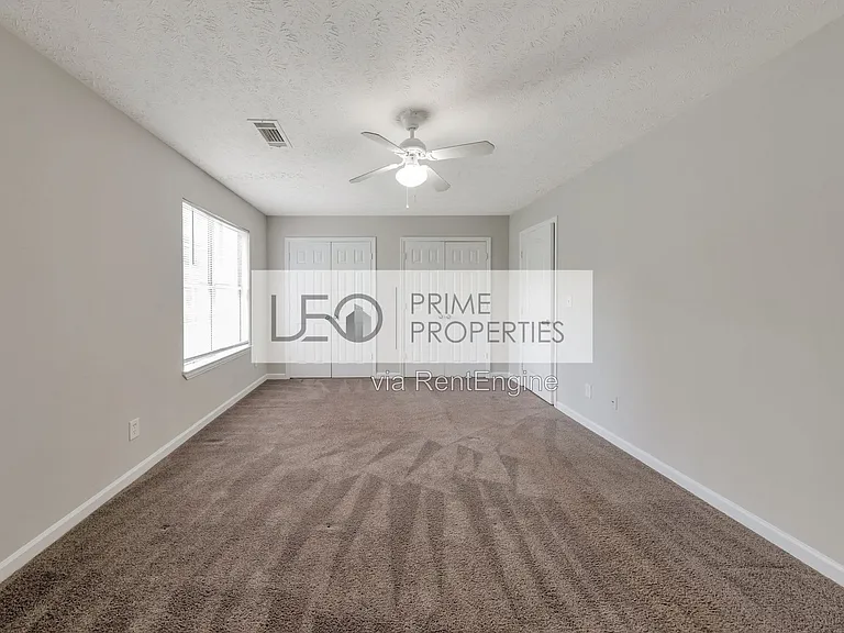 1008 Huntington Trce SE — Photo 9