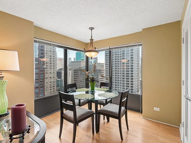 30 E Huron St #2402 — Photo 6