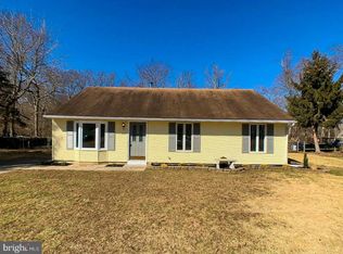 567 Greenbriar Dr, Williamstown, NJ 08094