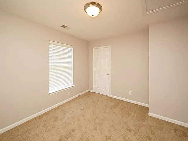 1218 Vistiana Dr — Photo 12