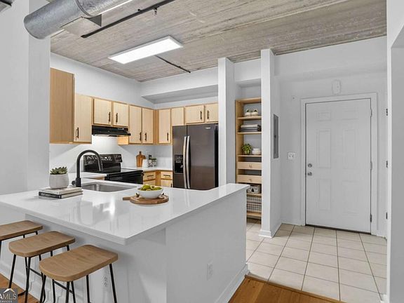 2nd image of 800 Peachtree St NE APT 2104