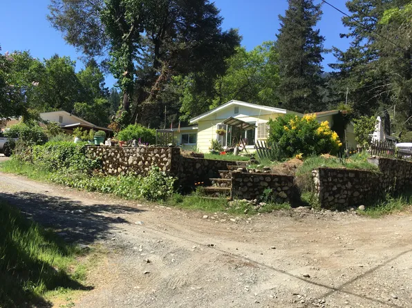 150 Blue Jay Ln, Willow Creek, CA 95573