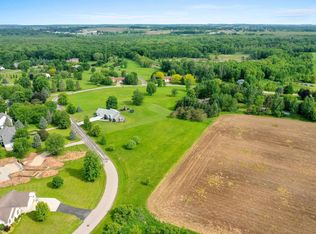41 Hunters Rd, Hortonville, WI 54944
