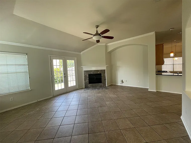 11920 Brownwood Dr — Photo 7