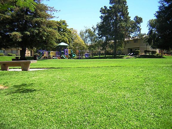 Complex has a large open area.