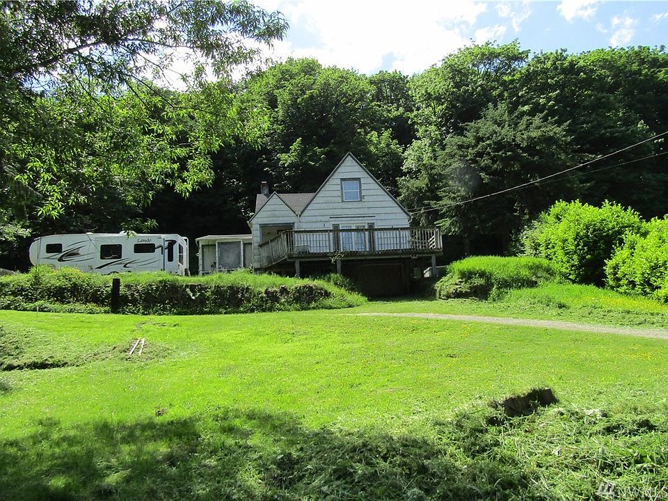 1st image of 2618 Pioneer Way