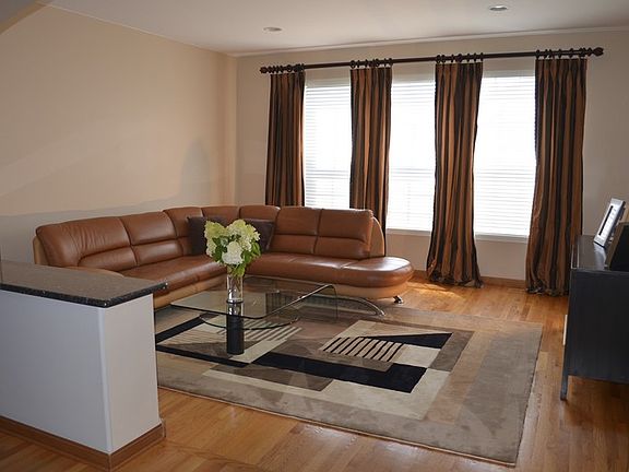 5th image of 1043 Apple Blossom Ct