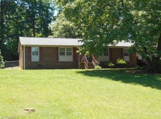 110 Prestwick Ln, Rural Hall, NC 27045