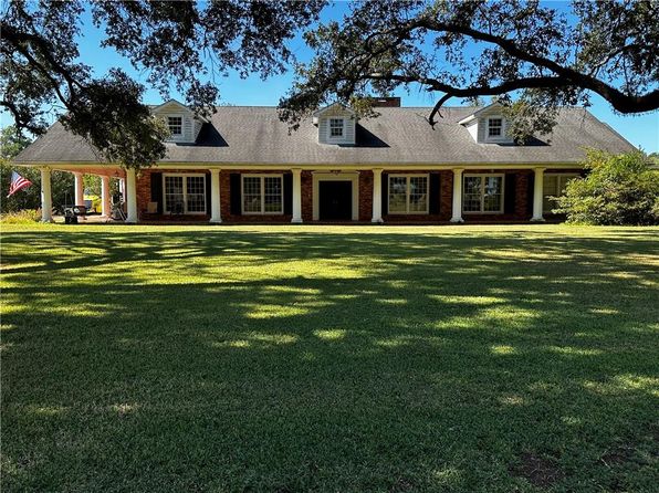 1335 Horseshoe Dr, Cottonport, LA 71327