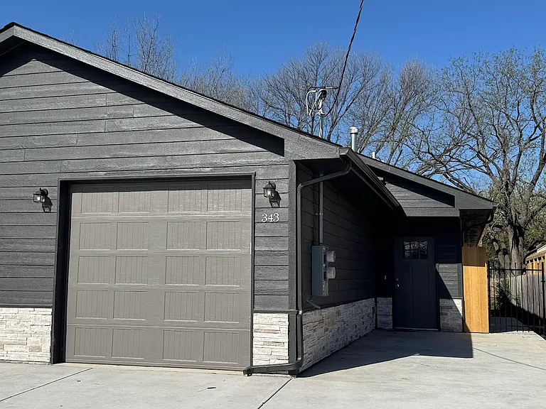 343 N Joann St — Photo 1