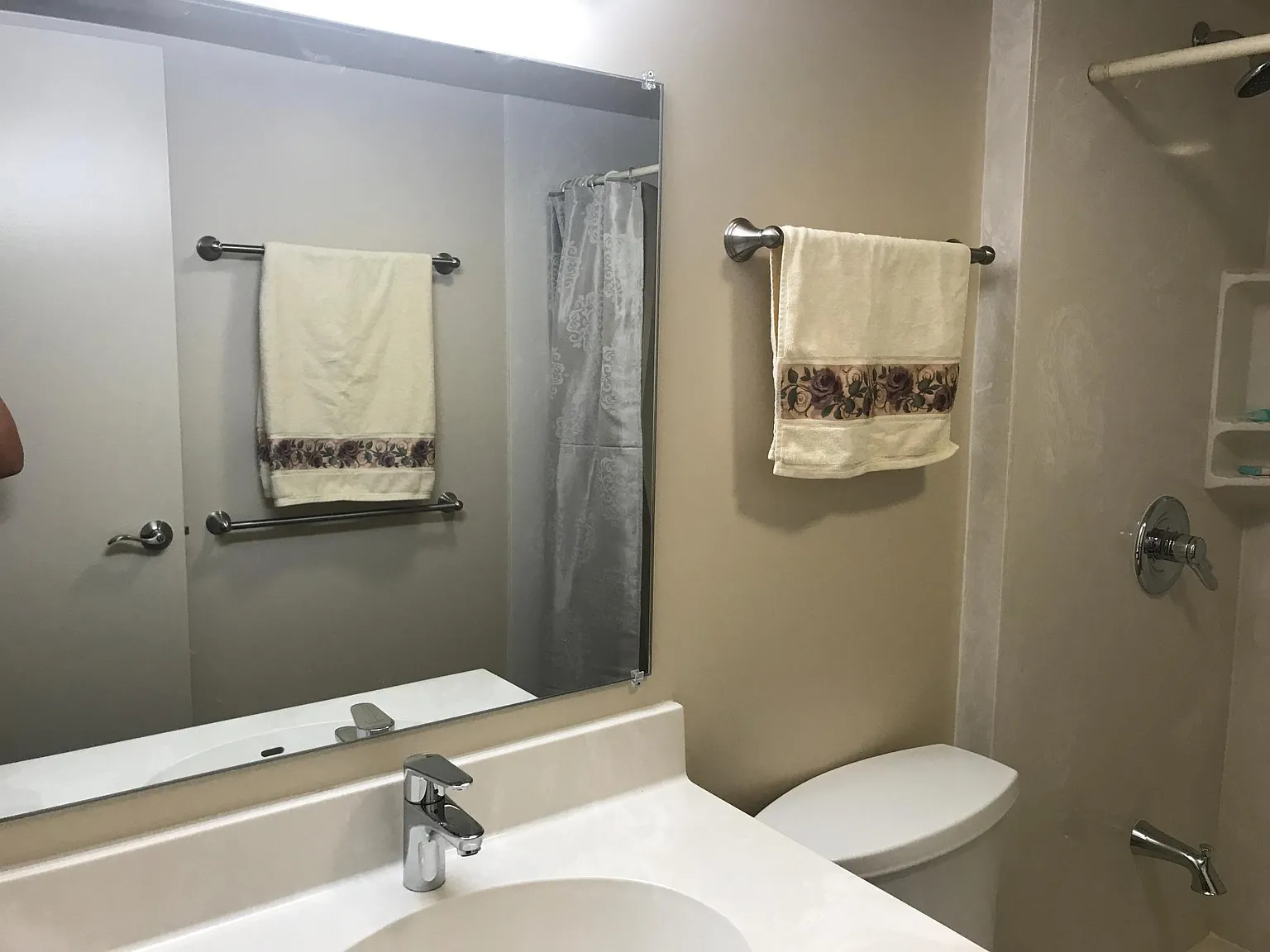 1 bed, 527 sqft, $2,300 — Photo 4