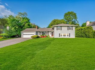 132 Reni Rd, Manhasset, NY 11030
