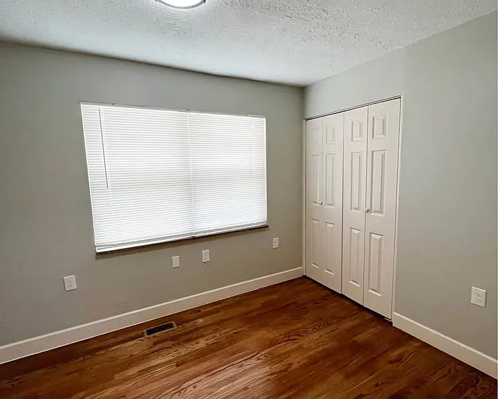 904 Jacksboro Ave — Photo 14