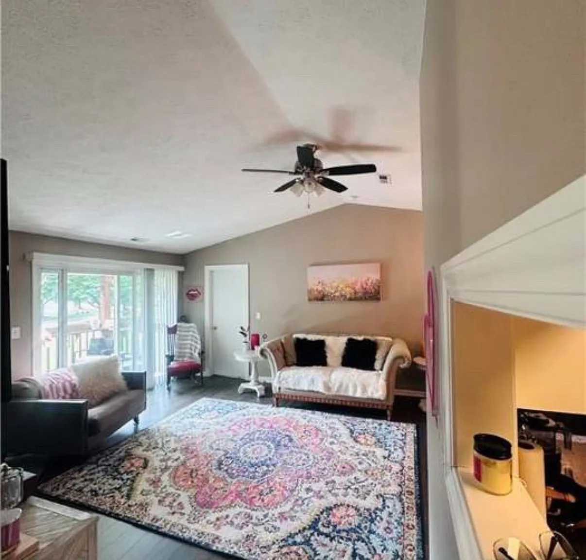 2 bed, 987 sqft, $1,500 — Photo 3