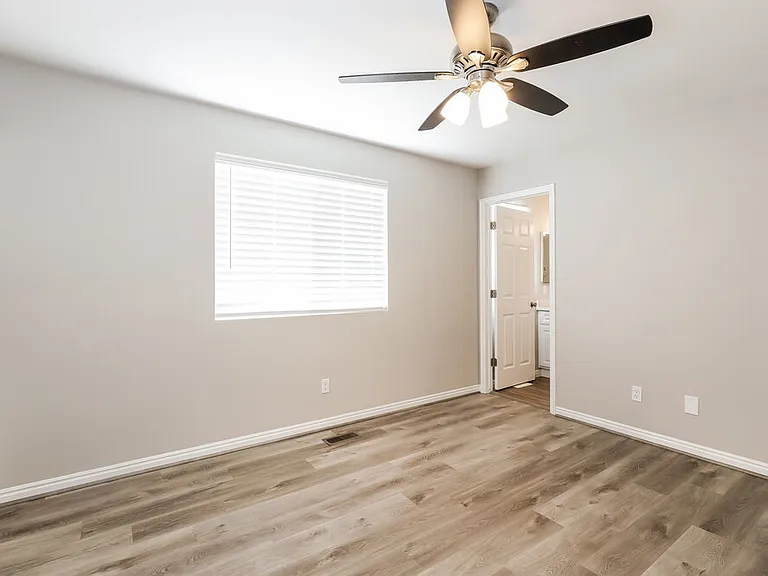 4053 W 5075 S — Photo 9