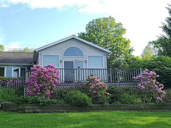 2nd image of 3368 Oak Hill Rd