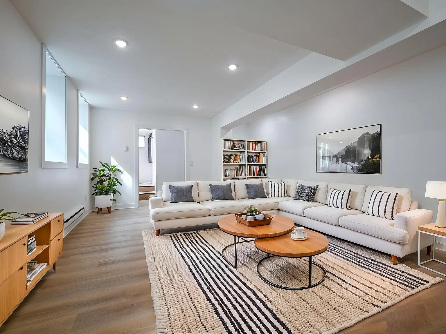 2 bed, 1200 sqft, $2,495 — Photo 3