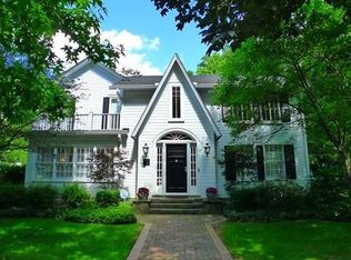 43 Church St, Chagrin Falls, OH 44022
