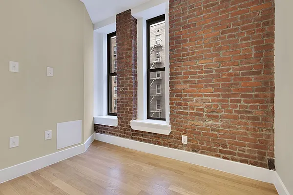 Rented by Cooper & Cooper Real Estate | media 14