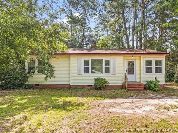 5427 Birch Rd, Fayetteville, NC 28304