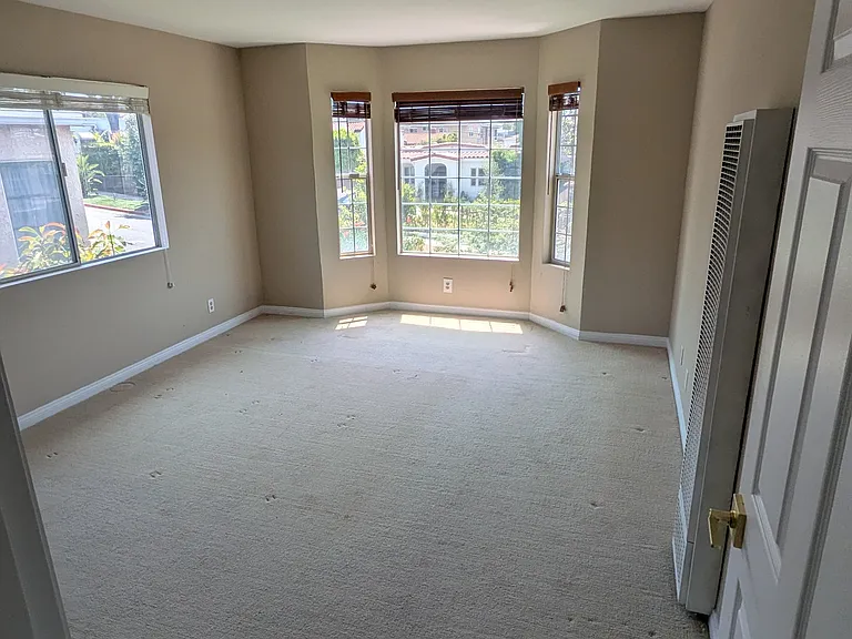 823 Maple St #1 — Photo 30