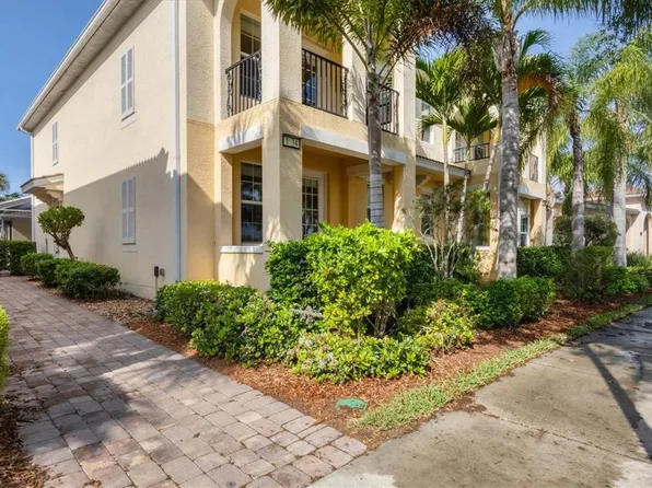 1534 Ernesto Dr, Sarasota, FL 34238