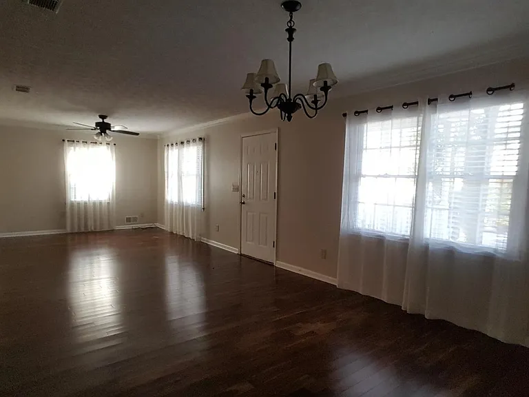 06-Living Room
