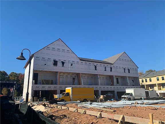 6615 Beacon Drive Interior Image 8