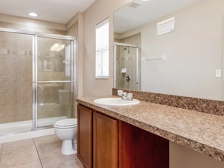 3920 Constantine Loop — Photo 8