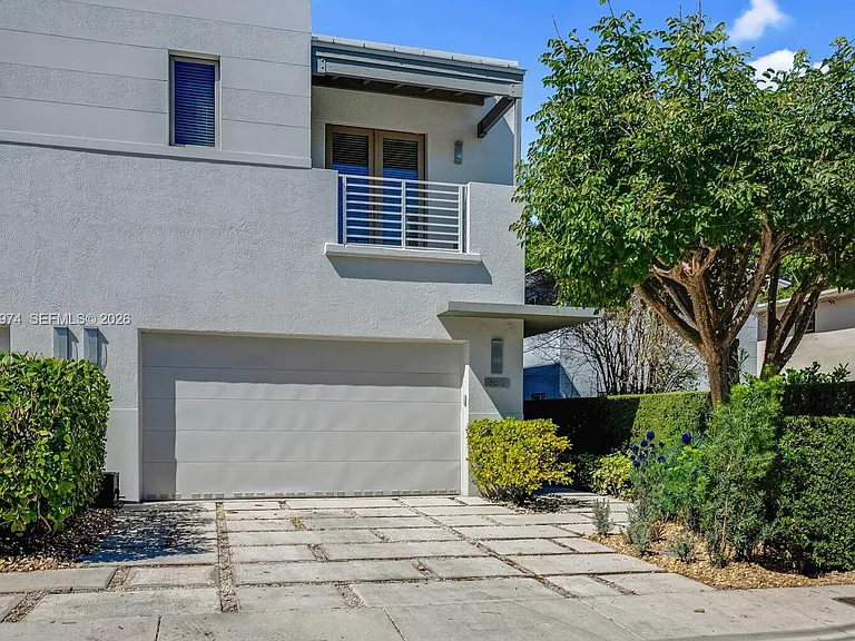 3072 Carter St — Photo 1