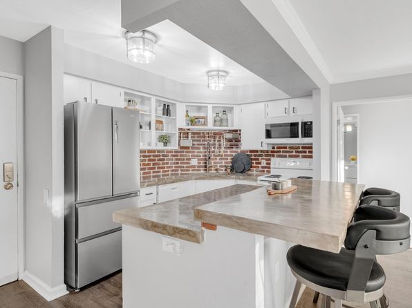 1301 N Speer Blvd APT 302