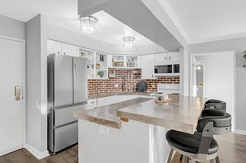 1301 N Speer Blvd #302 Photo 1
