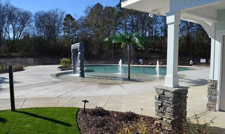 3272 Alexandria Dr — Photo 4