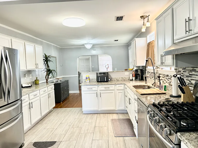 5057 Blackburn St — Photo 50