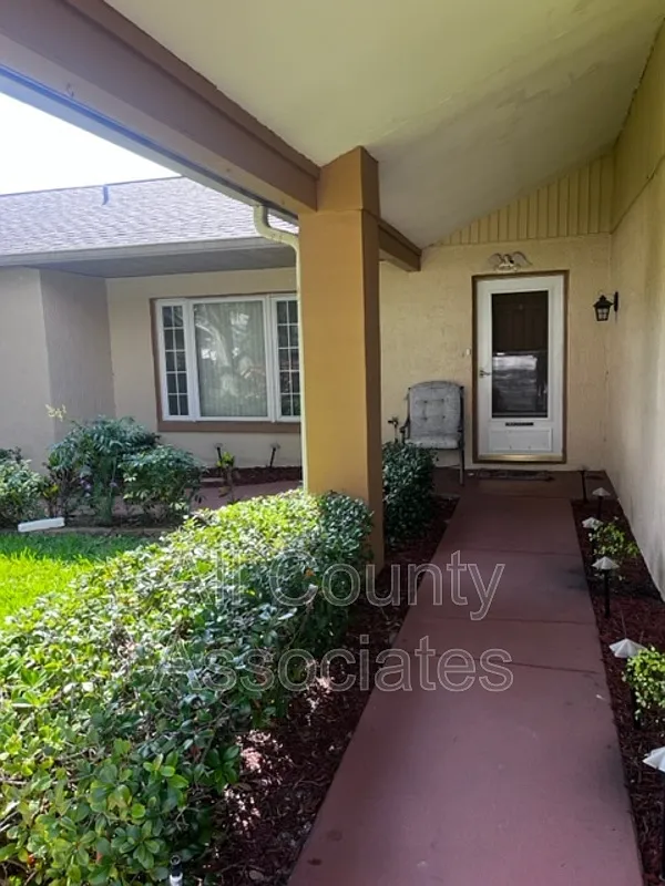 2 bed, 2.0 bath, 1232 sqft, $1,695 — Photo 2