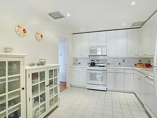 Sold by Corcoran | media 5