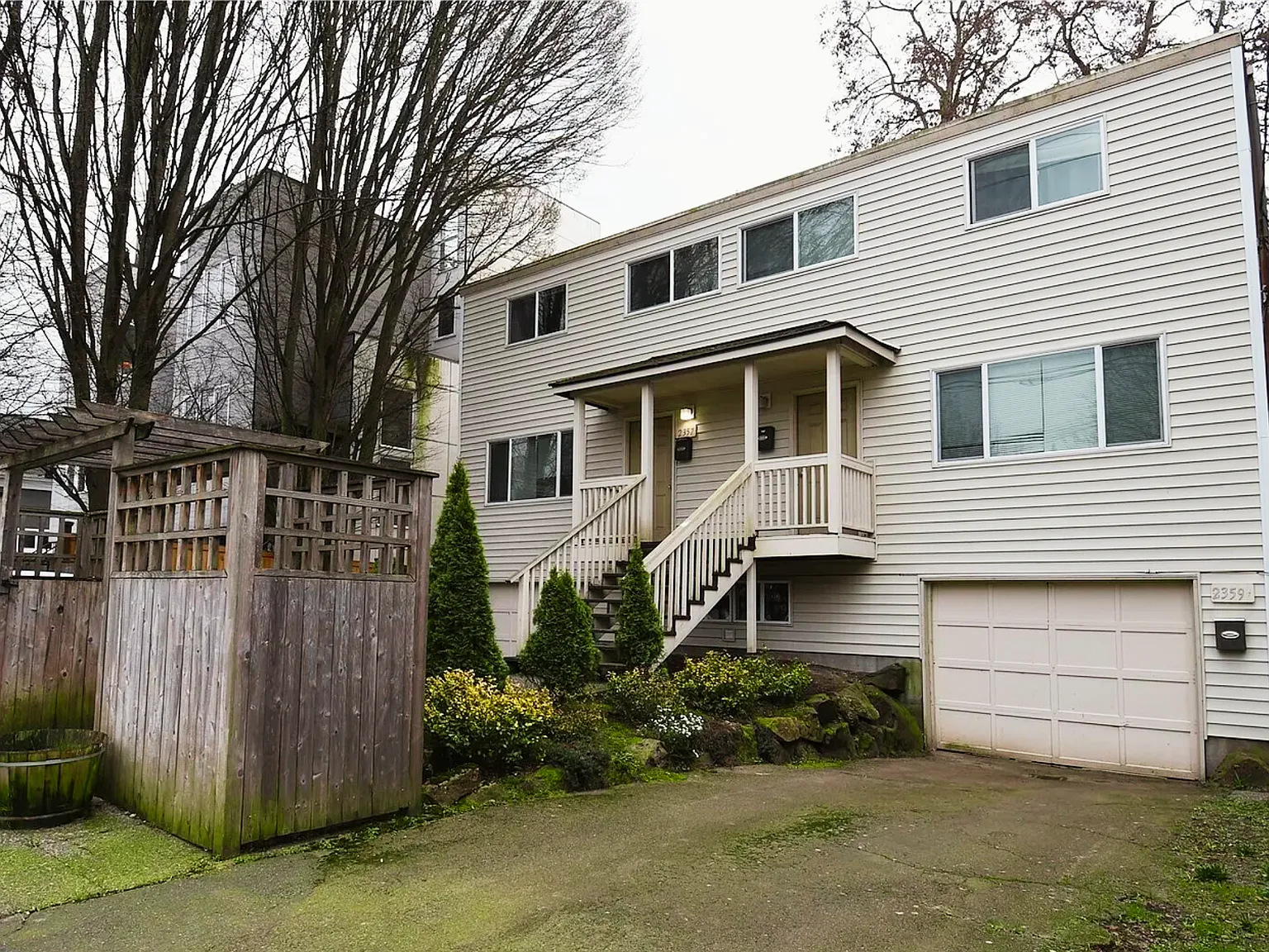 2 bed, 1.5 bath, 1360 sqft, $2,880 — Photo 2