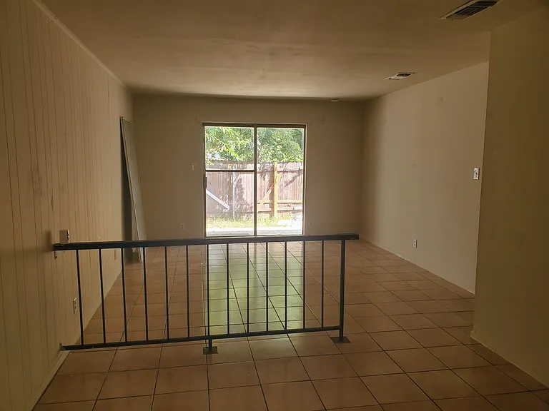 903 N Meadows Dr #C — Photo 17